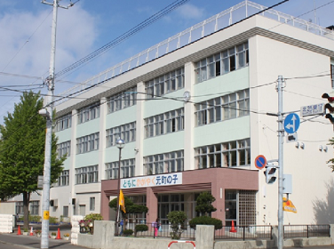 元町小学校.png