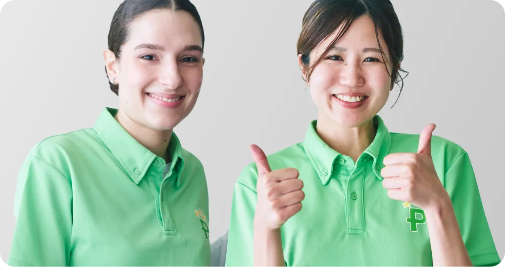 笑顔の講師二人の写真