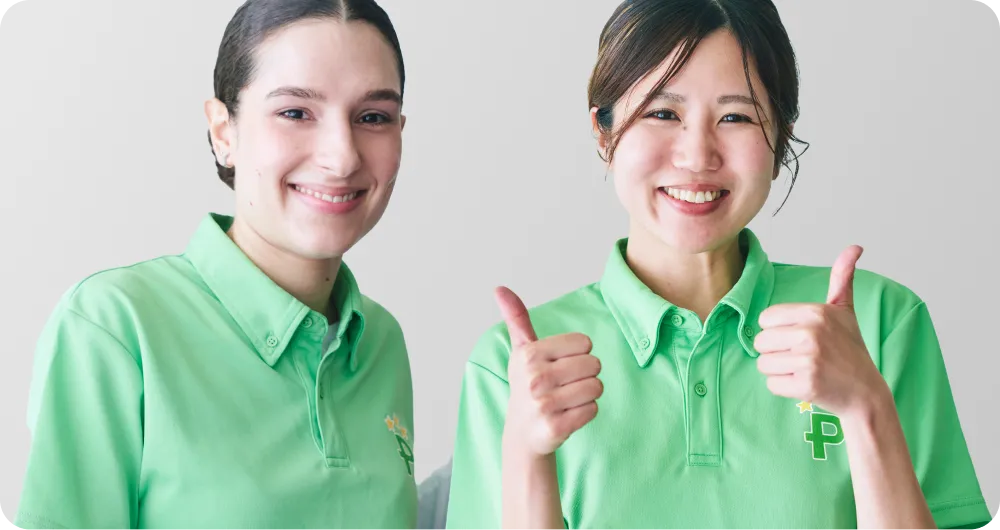 笑顔の講師二人の写真