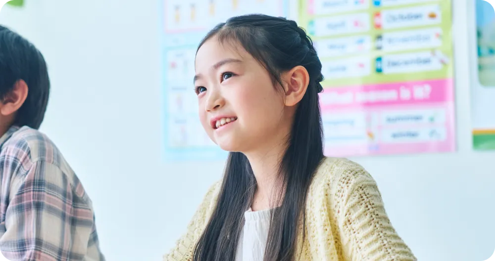 レッスンを受けている女の子の写真