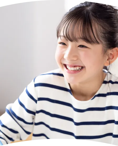 笑顔の女の子の写真