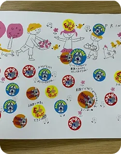 MAGIC BOOKにシールが貼られている写真