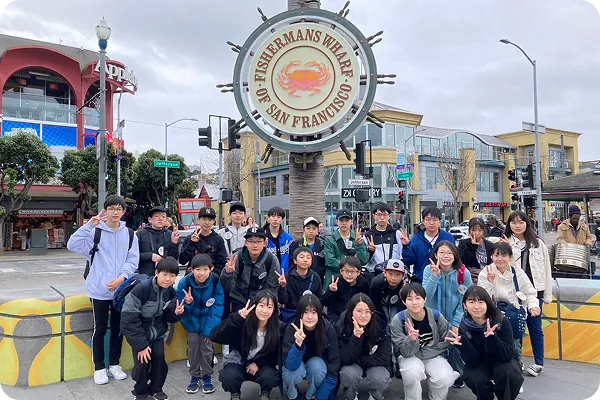 イベントに参加している子どもたちの集合写真